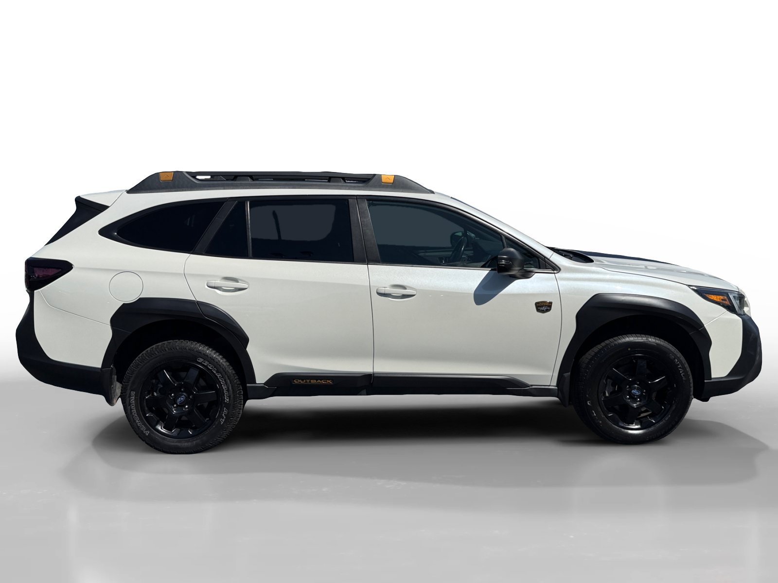 Used 2022 Crystal White Pearl Subaru Wilderness image 6