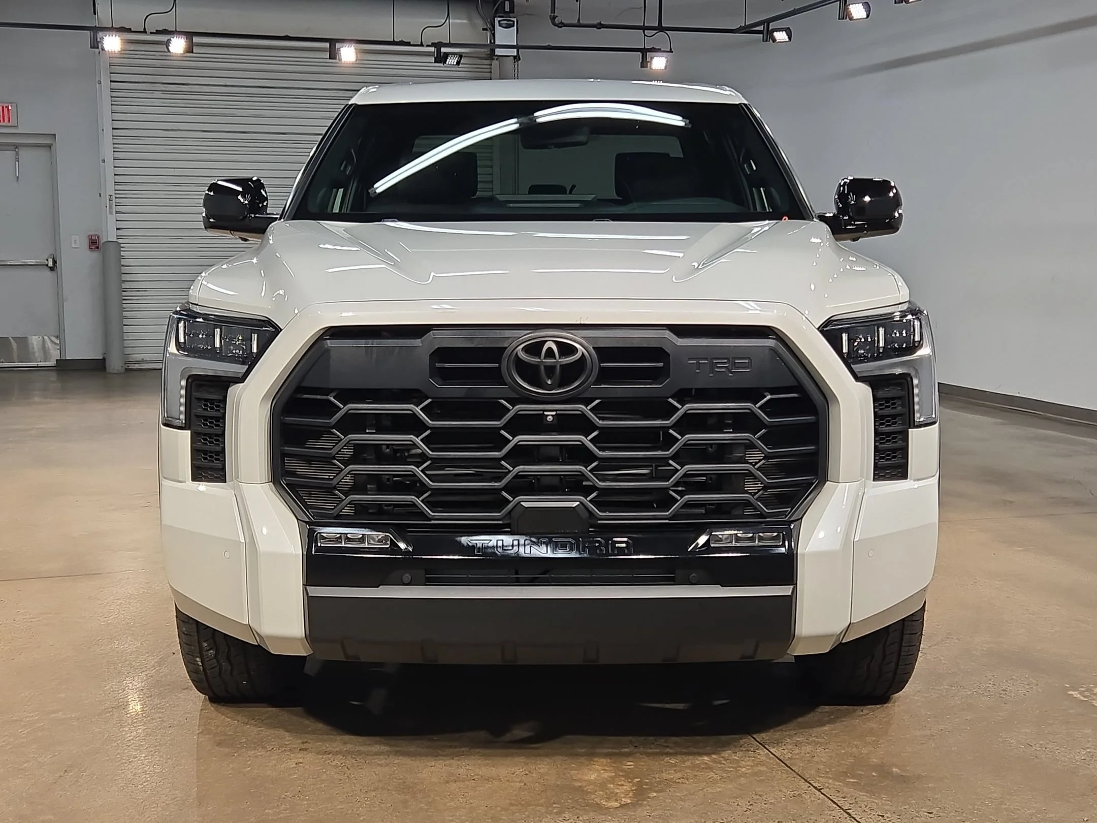 Certified Used 2025 Wind Chill Pearl Toyota Limited image 2