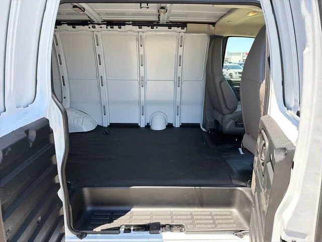 New 2026 Summit White GMC Work Van image 22