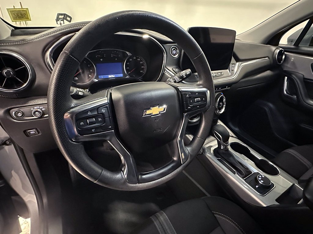 Used 2025 Gray Chevrolet LT image 20