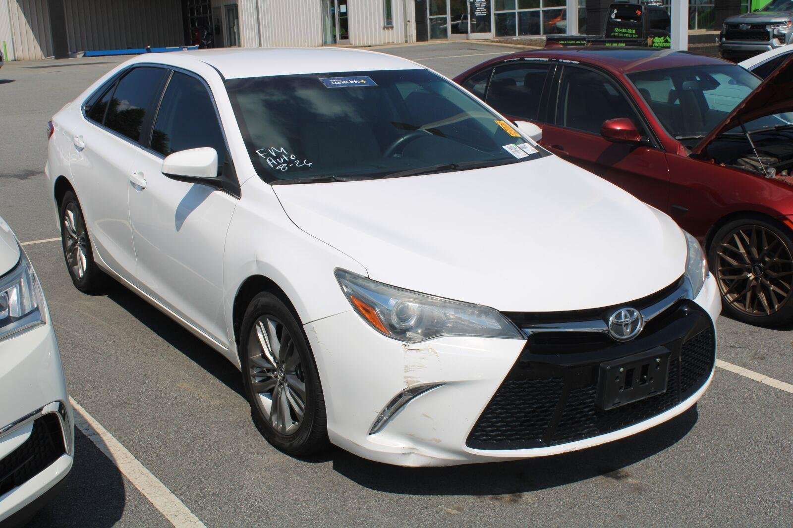 Used 2015 Super White Toyota LE image 3