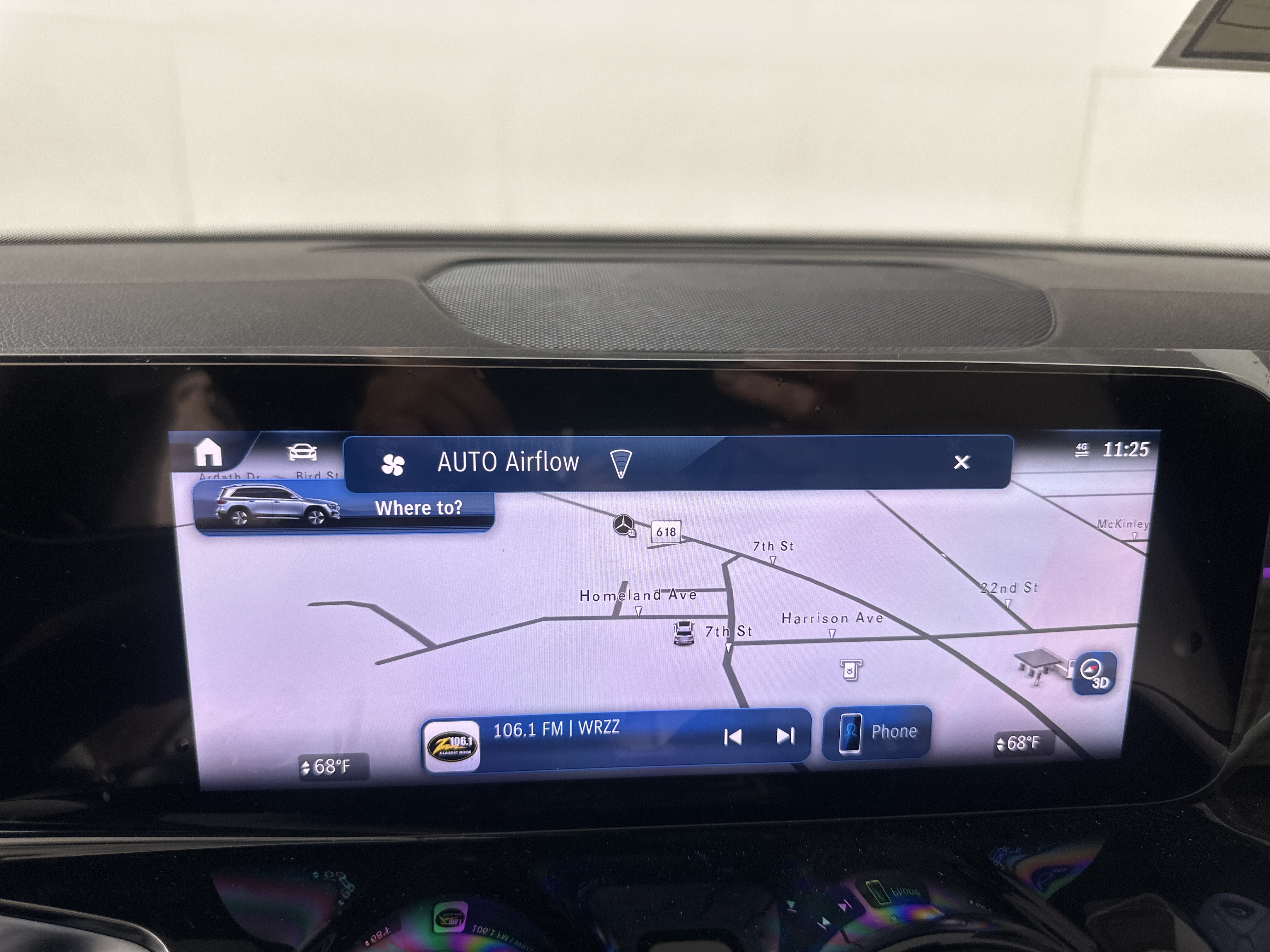 New 2026 Mountain Grey Metallic Mercedes-Benz GLB 250 image 15