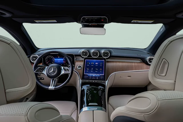 Used 2023 Blue Mercedes-Benz GLC 300 image 19