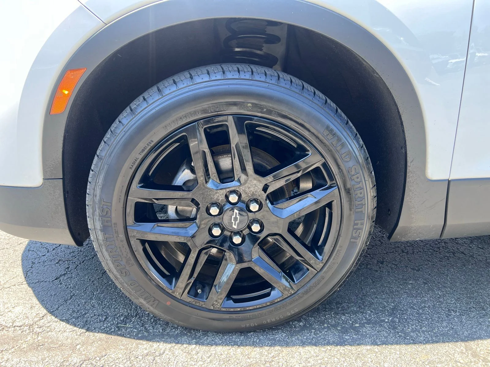 Used 2019 Summit White Chevrolet Base image 16
