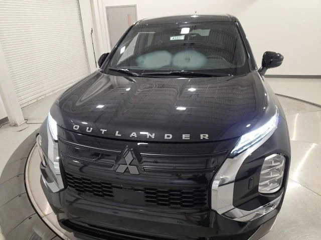 New 2026 Black Diamond Mitsubishi LE image 2