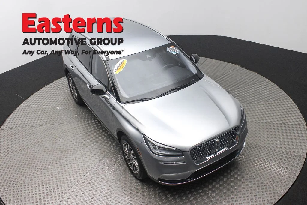 Used 2022 Silver Lincoln Standard image 3