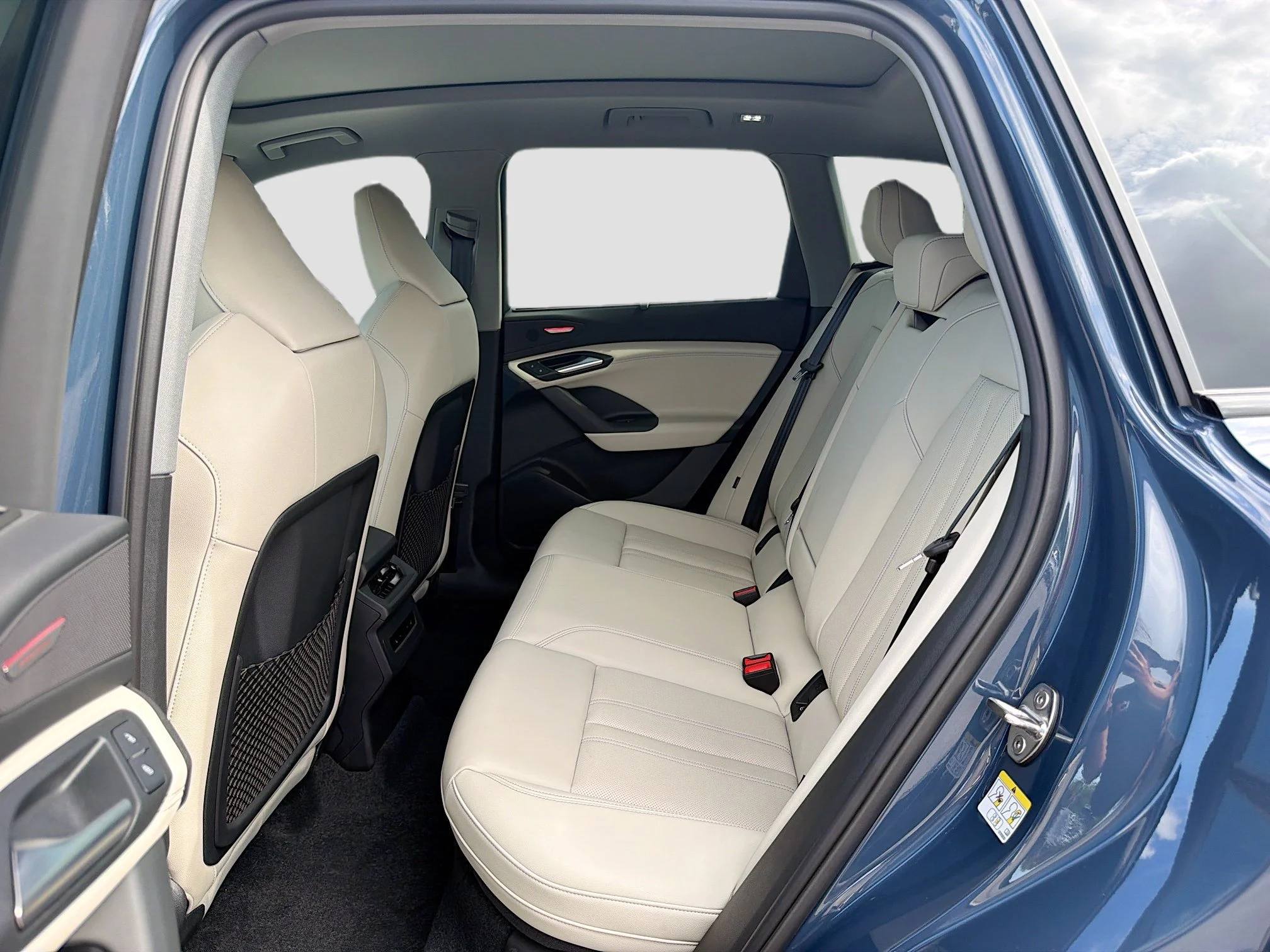 Used 2025 Blue Metallic Audi Premium Plus image 22