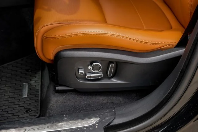 2026 Jaguar F-Pace R-Dynamic S - Photo 41