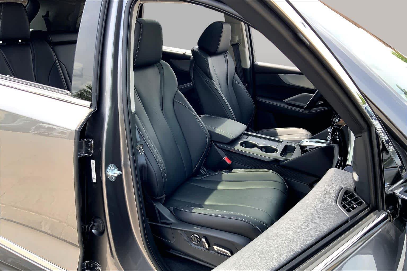 Certified Used 2026 Liquid Carbon Metallic Acura w/Technology Package image 8