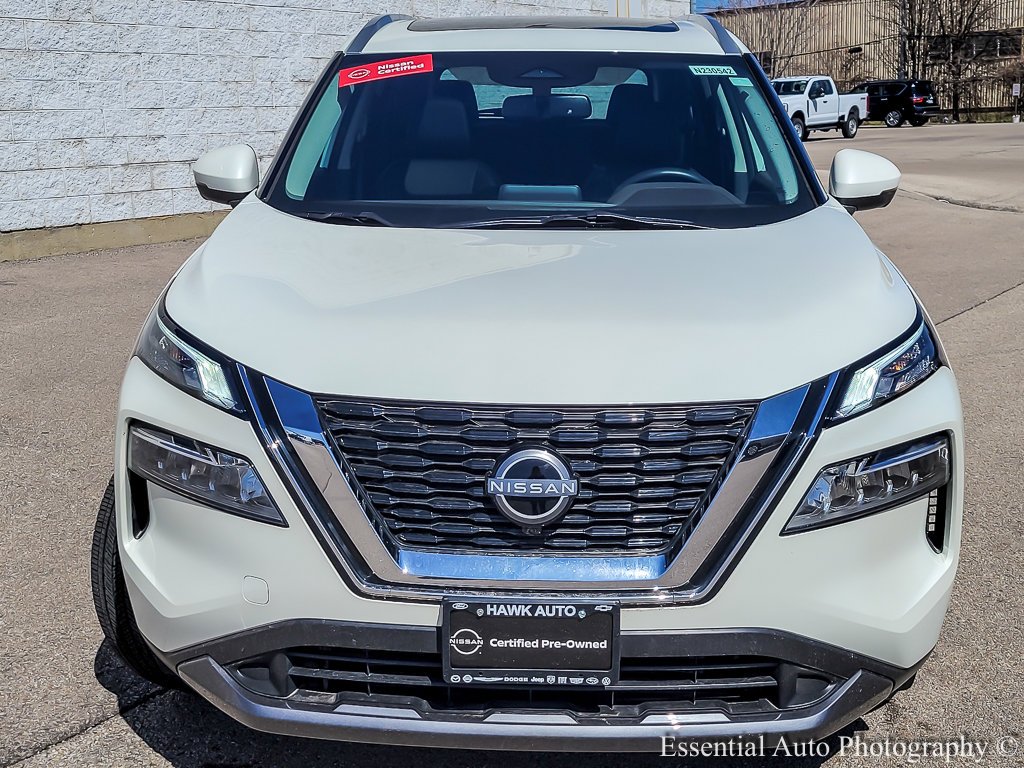 Certified Used 2023 Pearl White Tricoat Nissan SL image 4