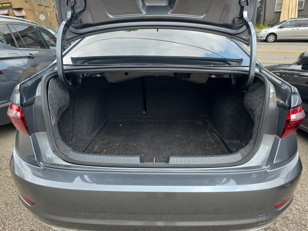 Used 2021 Platinum Gray Metallic Volkswagen R-Line image 12