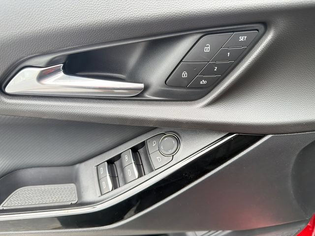 2027 Chevrolet Equinox RS - Photo 19
