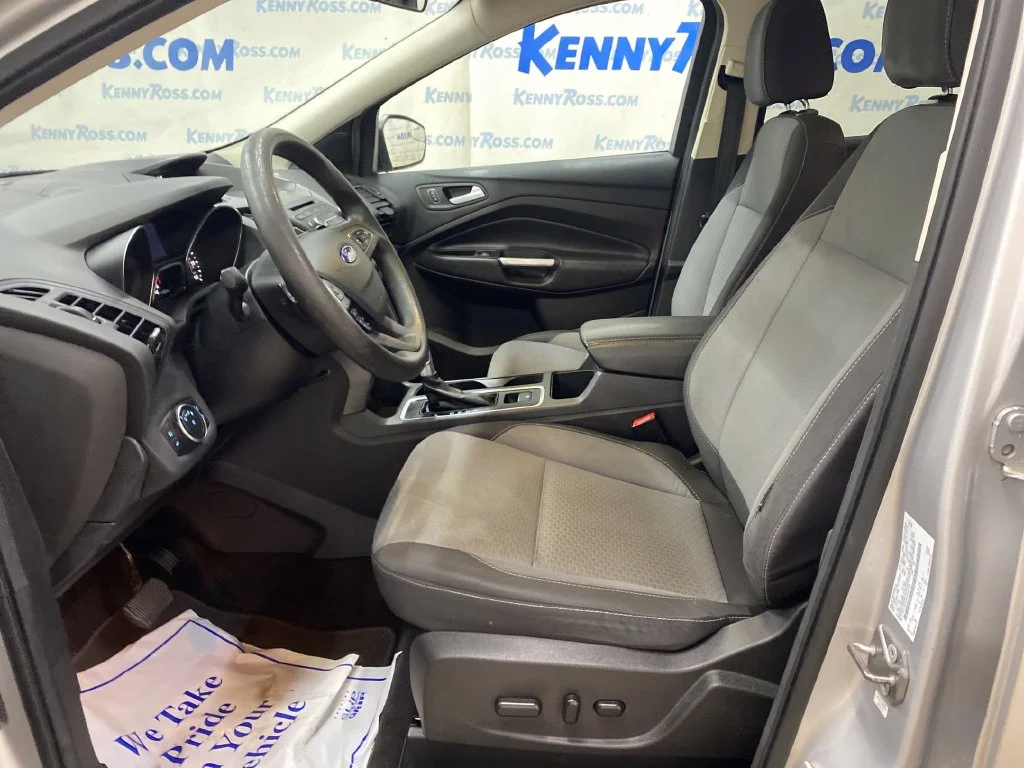 Used 2017 Silver Ford SE image 8