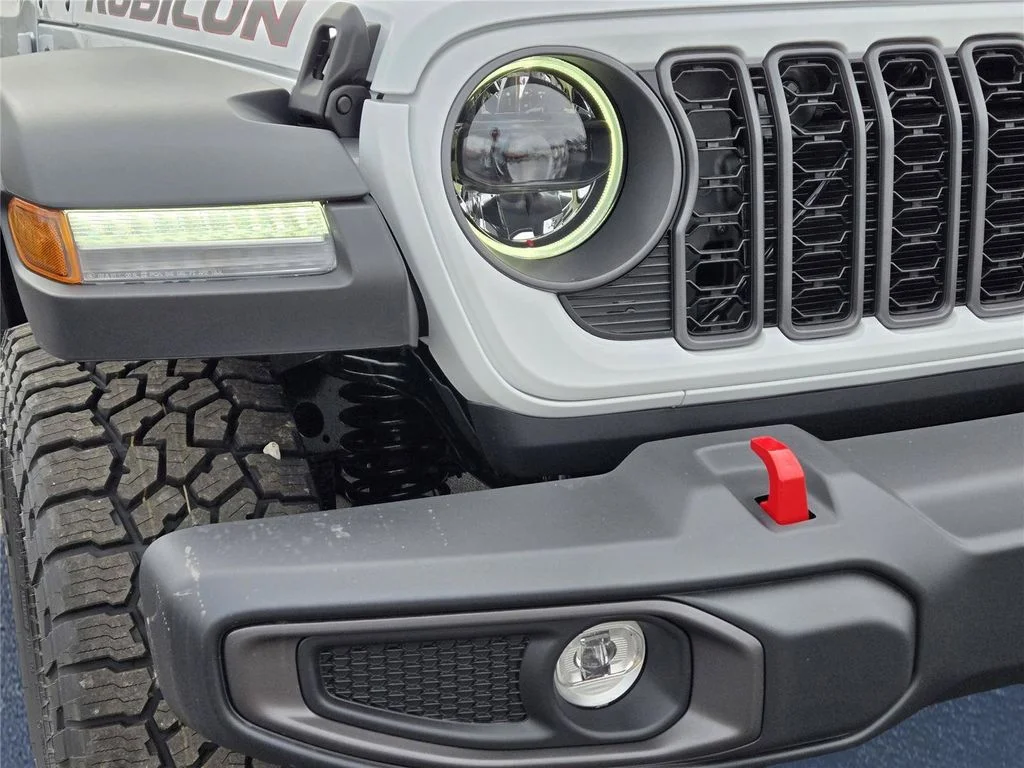 New 2026 Bright White Clearcoat Jeep Rubicon image 3