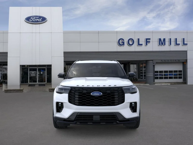 New 2026 Star White Metallic Tri-Coat Ford ST-Line image 5