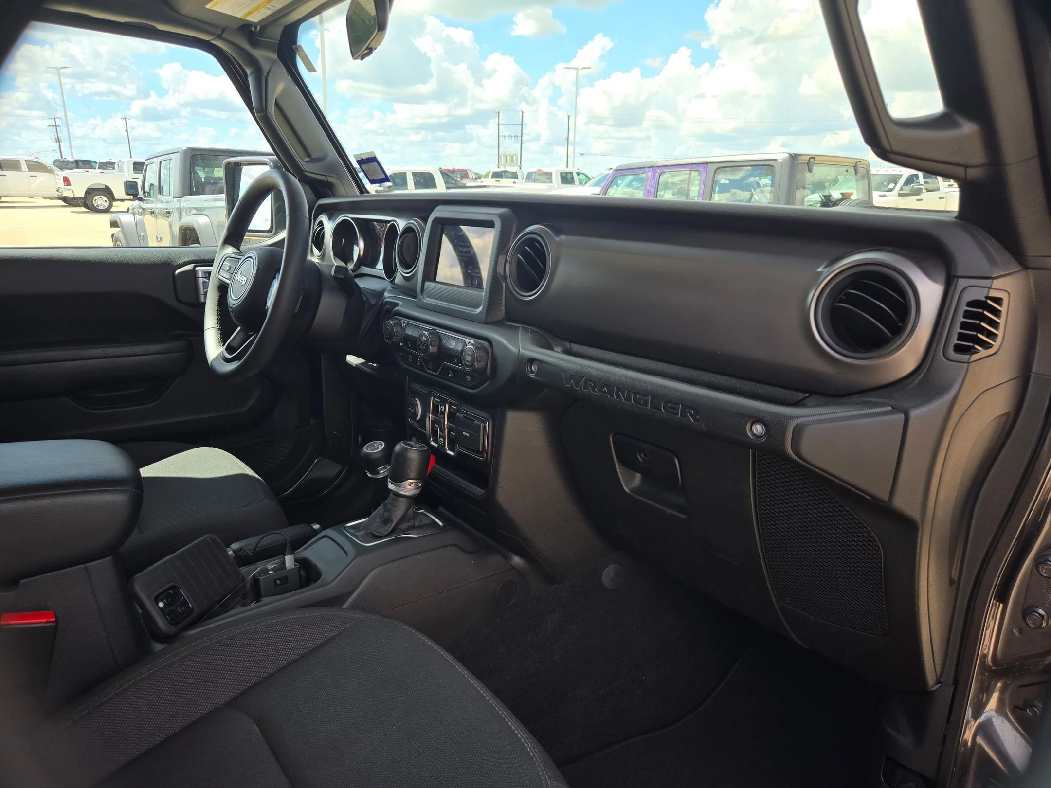 Used 2023 Gray Jeep Sport S image 23