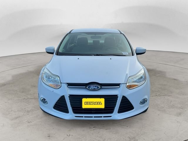 Used 2012 White Ford SE image 2