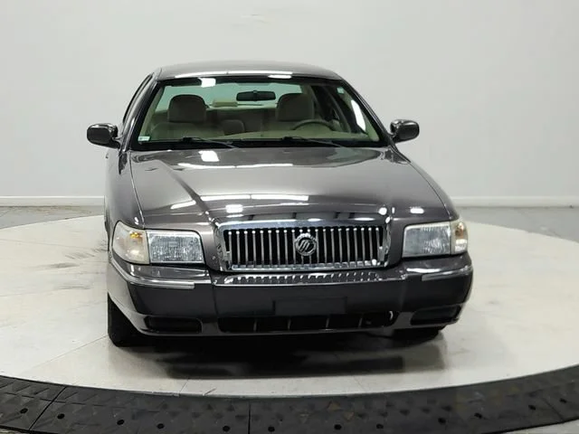 Used 2007 Mercury Grand Marquis GS with VIN 2MEFM74V07X628891 for sale in Savannah, TN