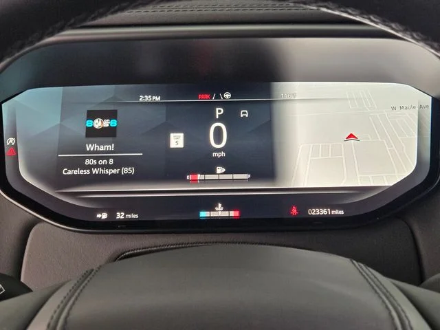 Used 2023 Gray Land Rover SE Dynamic image 27
