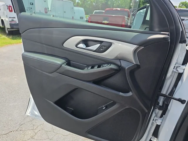 Used 2023 White Chevrolet LT image 29
