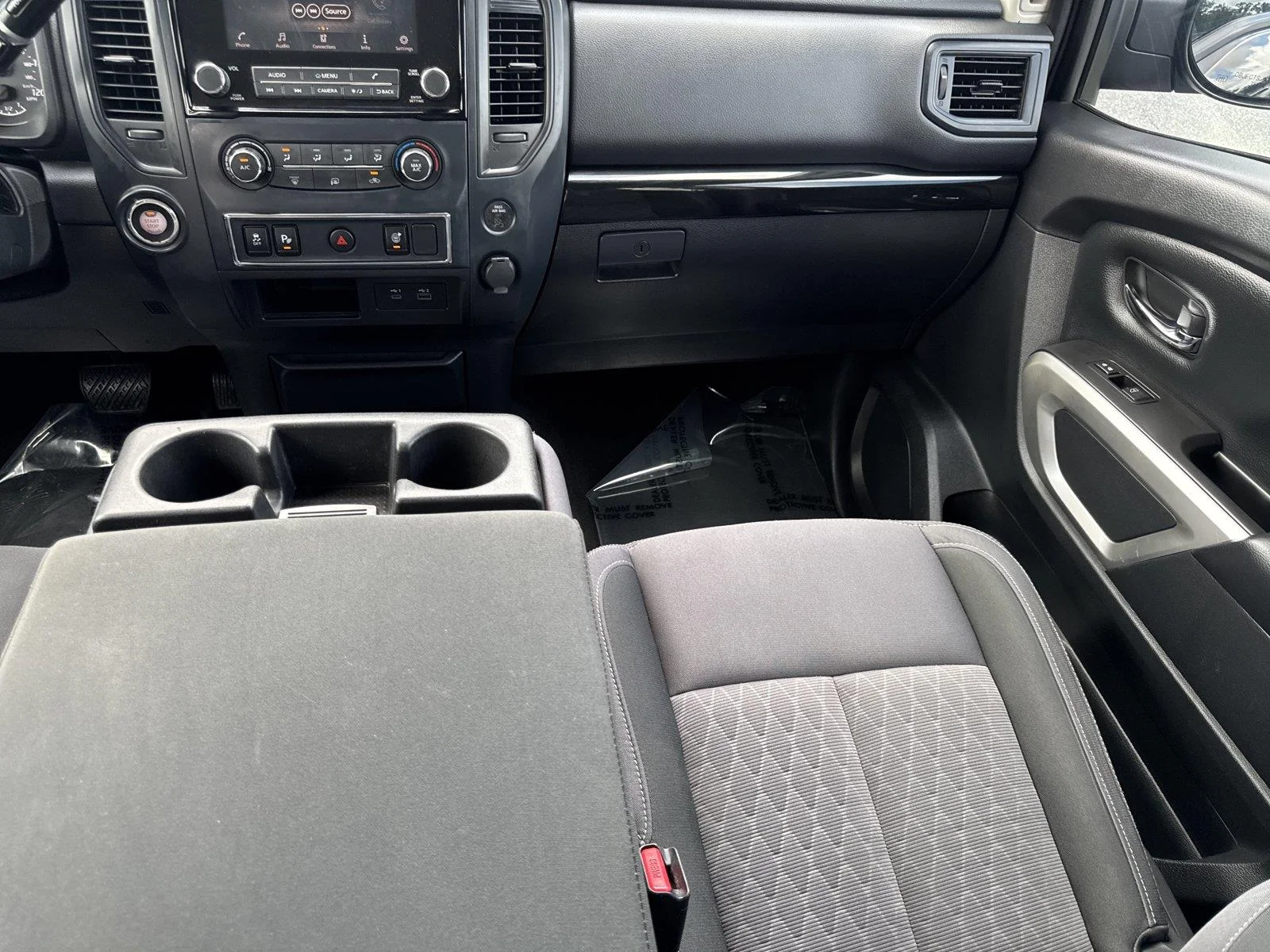 Used 2022 Super Black Nissan SV image 15