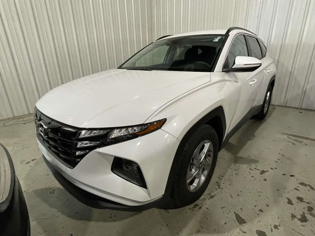 Used 2022 Gray Hyundai SEL image 2