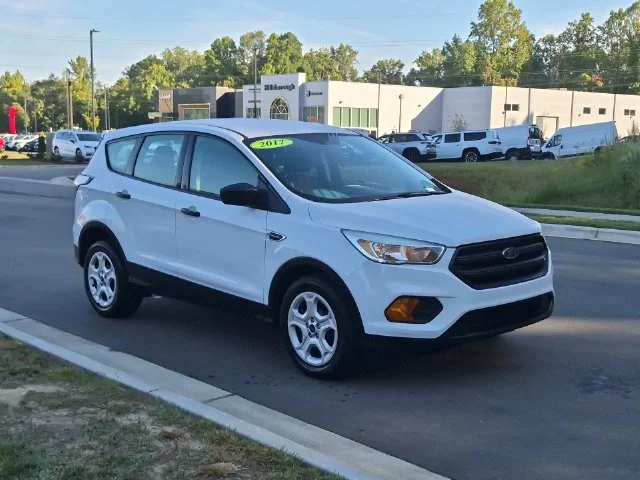 Used 2017 White Ford S image 15