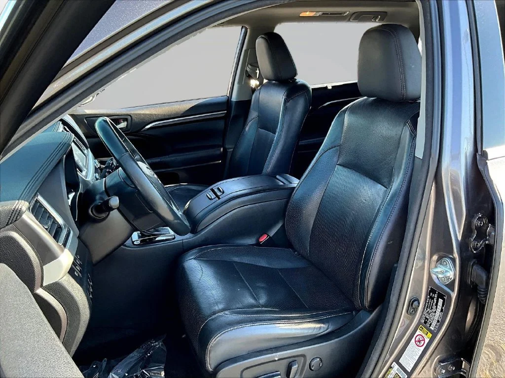 Used 2016 Gray Toyota Limited Platinum image 25