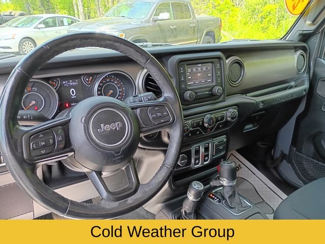 Used 2020 Gray Jeep Sport S image 10