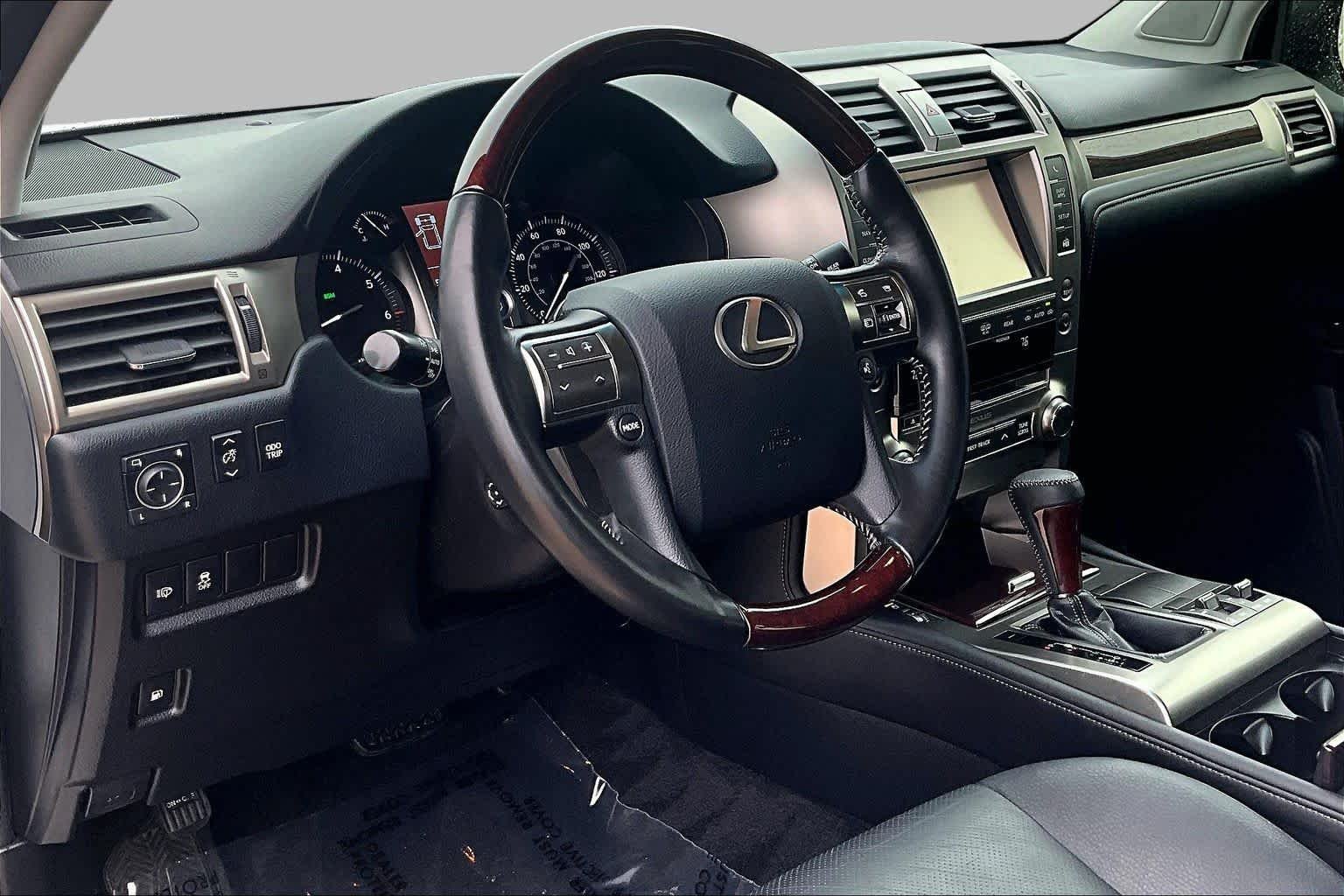 Used 2017 Starfire Pearl Lexus Premium image 16