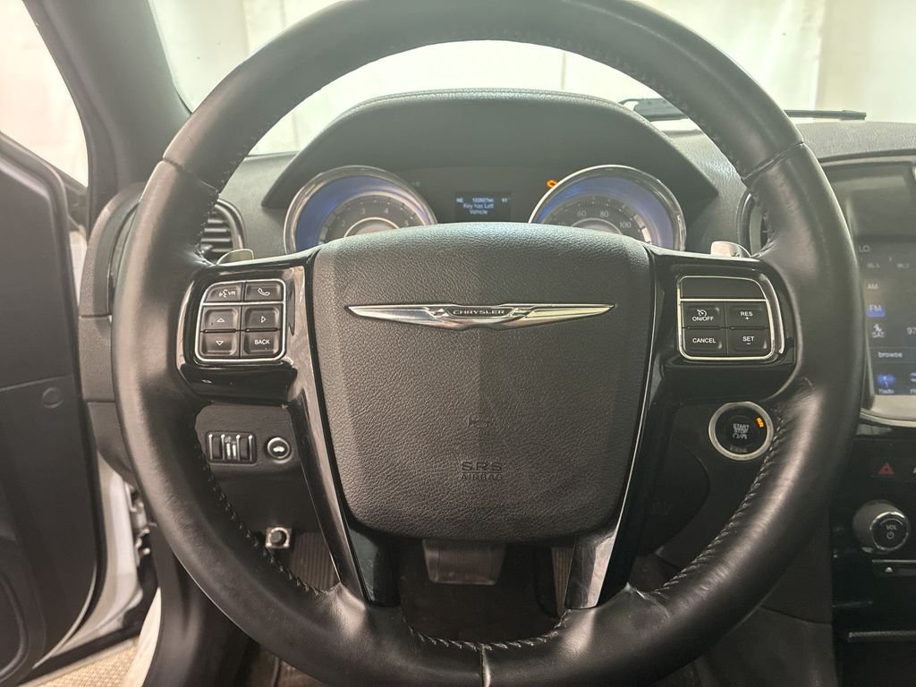 Used 2014 White Chrysler S image 11