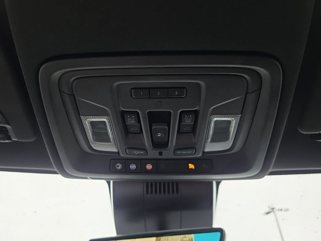 Used 2023 Summit White GMC AT4 image 20