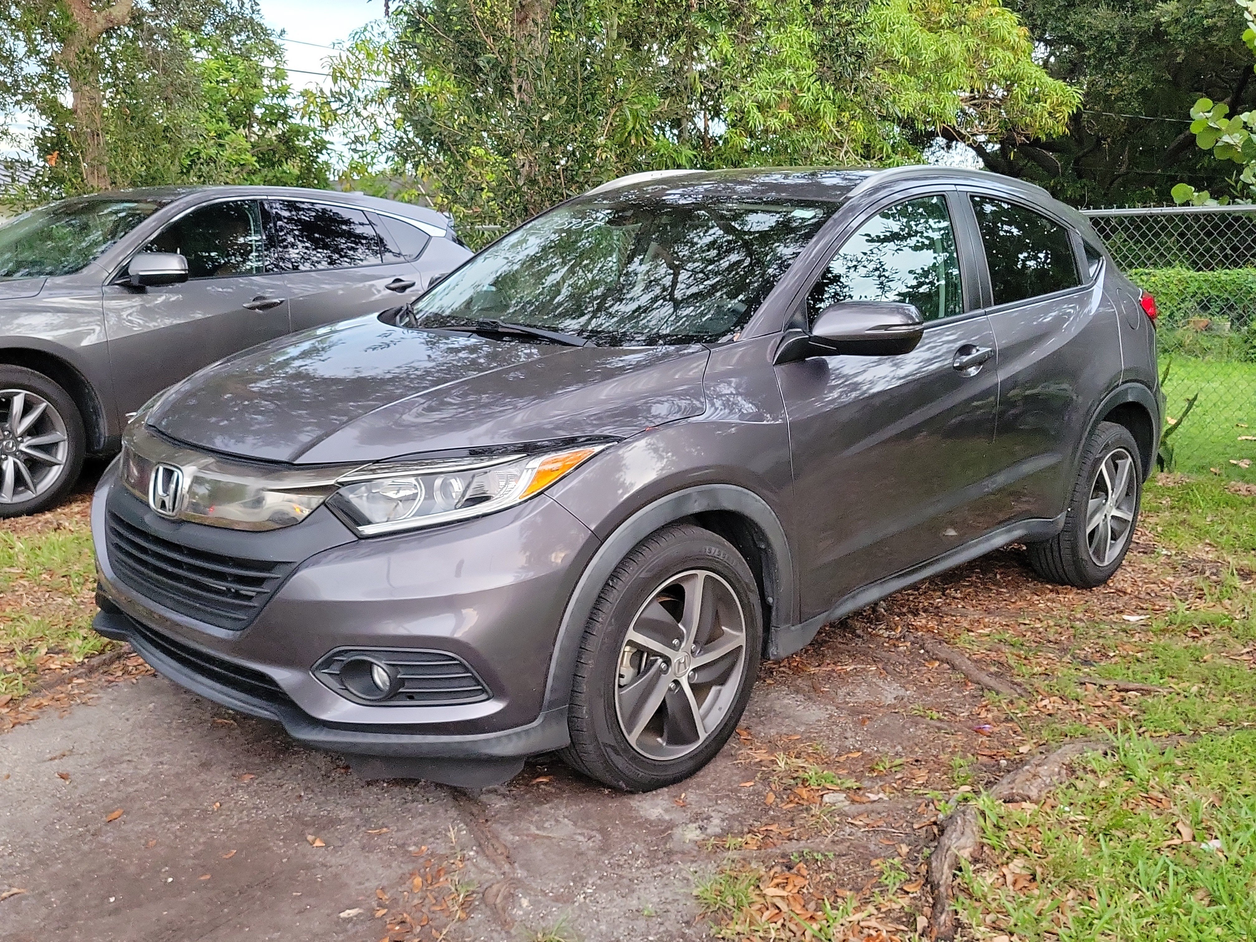 Used 2021 Lunar Silver Metallic Honda EX image 3