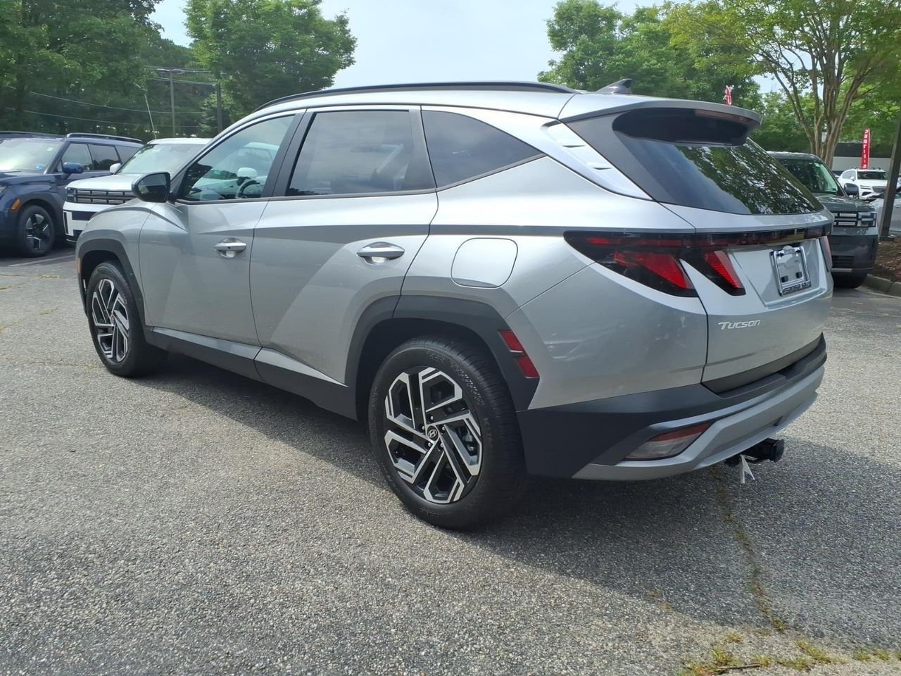 New 2026 Shimmering Silver Hyundai SEL Plus FWD image 8