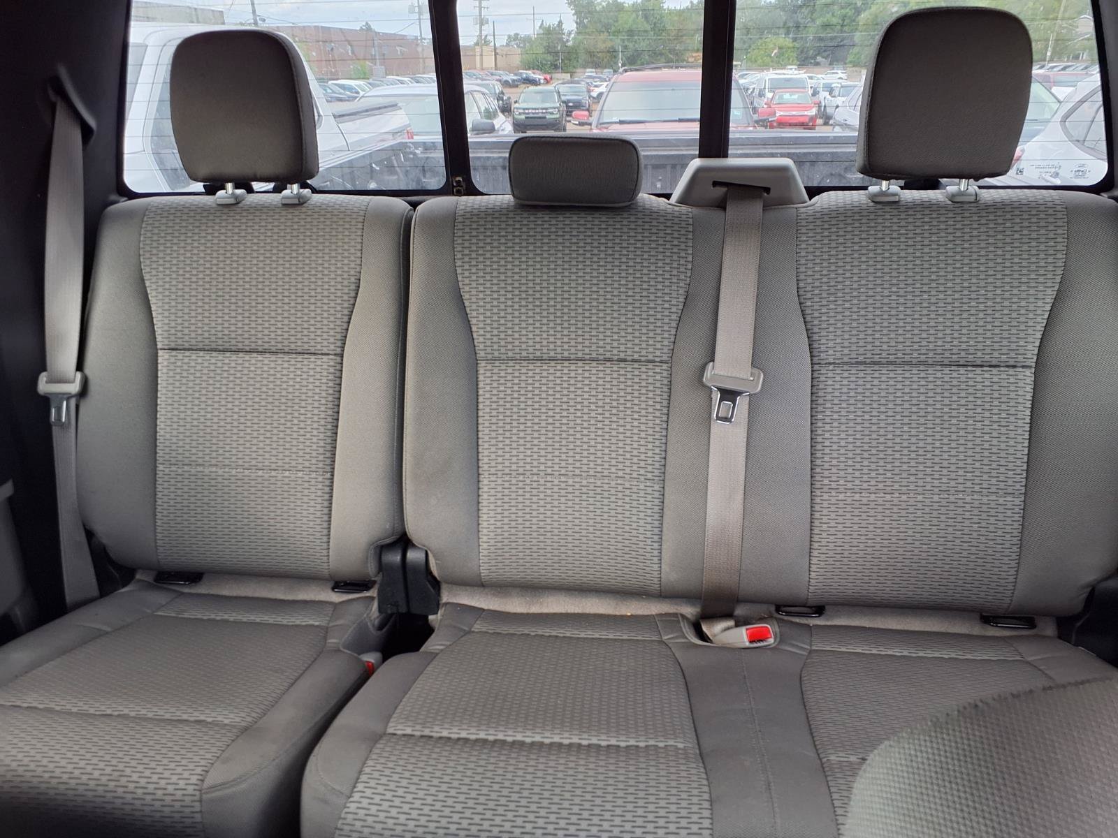 Used 2015 Magnetic Metallic Ford XLT image 2