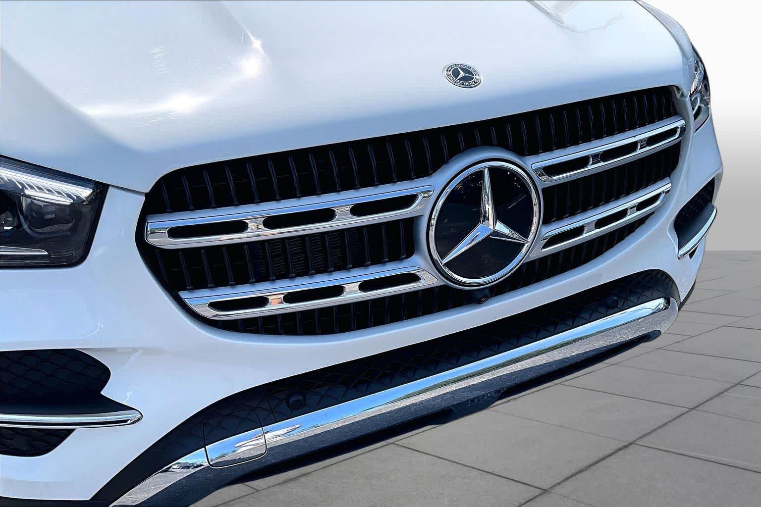 Used 2024 Polar White Mercedes-Benz GLE 450 image 30