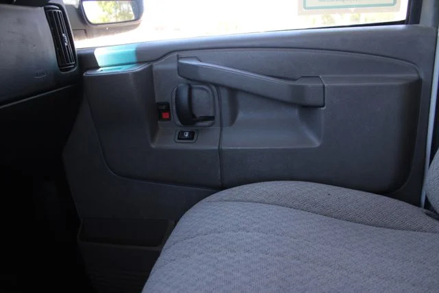 Used 2018 White GMC Work Van image 16