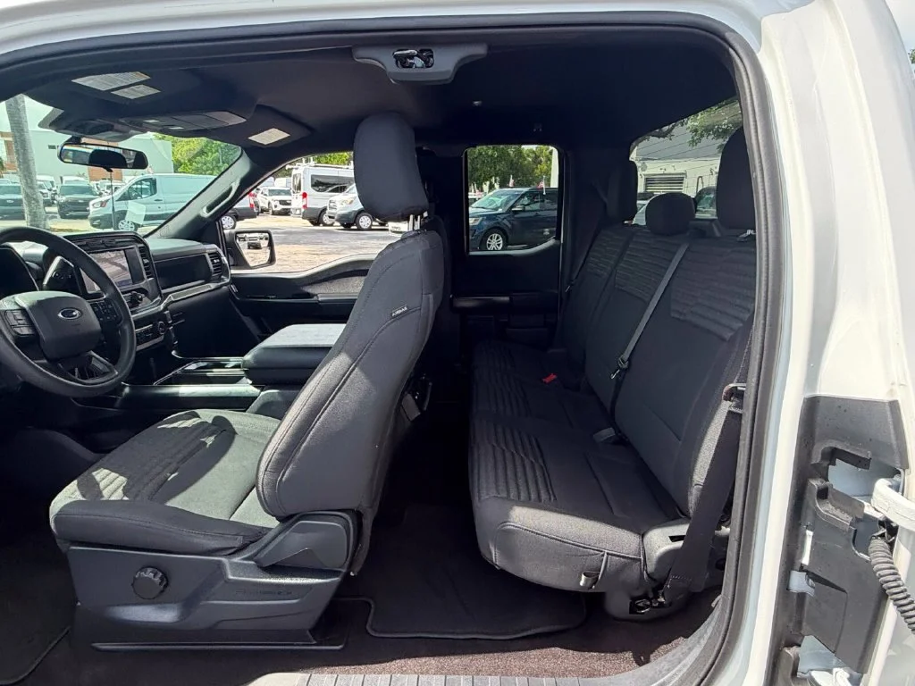 Used 2023 Oxford White Ford XL image 11