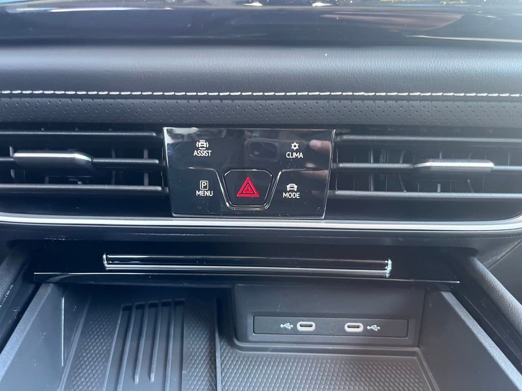 New 2026 Green Volkswagen 2.0T SE w/Technology image 14