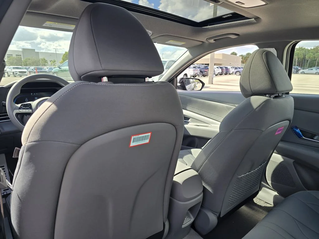 New 2026 White Hyundai SEL Sport image 10