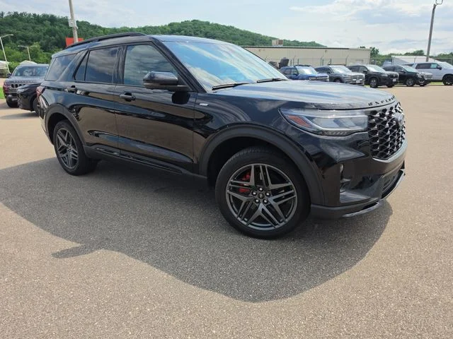 Used 2025 Black Metallic Ford ST-Line image 10