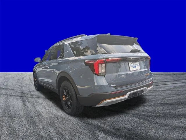 New 2027 Vapor Blue Metallic Ford Tremor® image 5