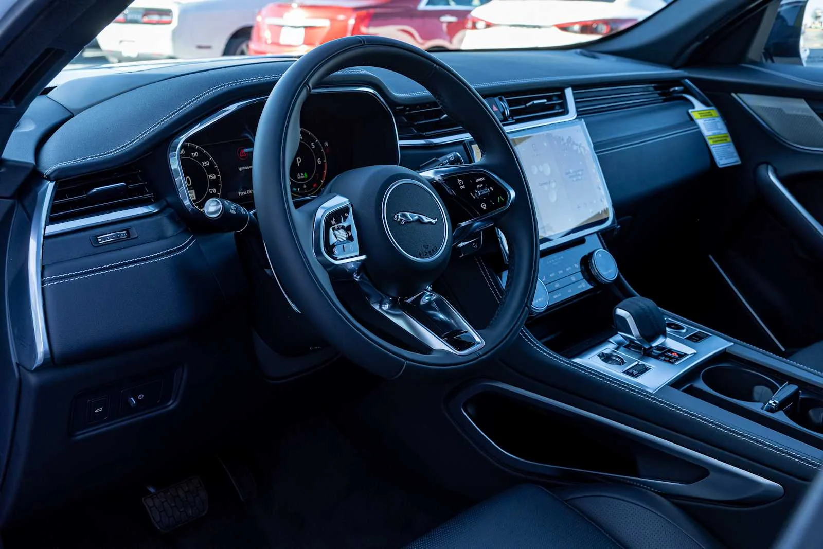 2026 Jaguar F-Pace R-Dynamic S - Photo 11