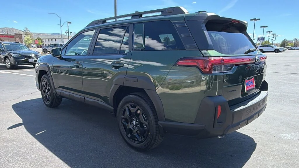New 2026 DEEP EMERALD GREEN PEARL Subaru Limited image 5