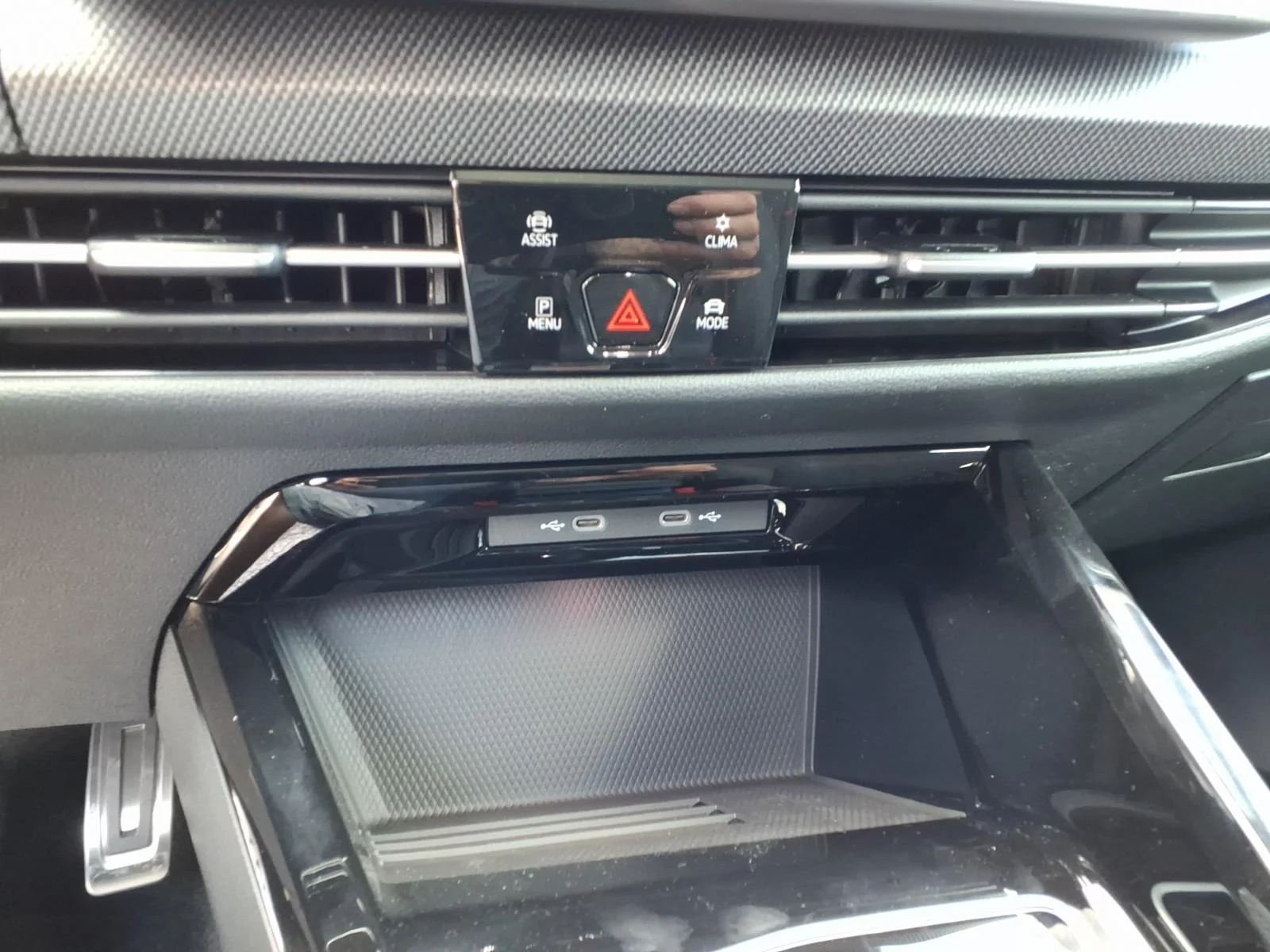 New 2026 Moonstone Gray Volkswagen 2.0T SE DSG image 7