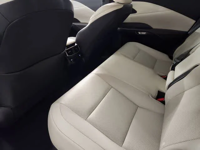 Used 2023 Eminent White Pearl Lexus  image 30