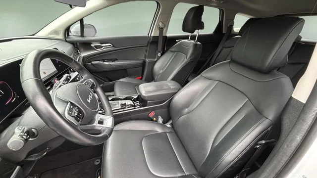 Used 2025 White Kia EX image 17