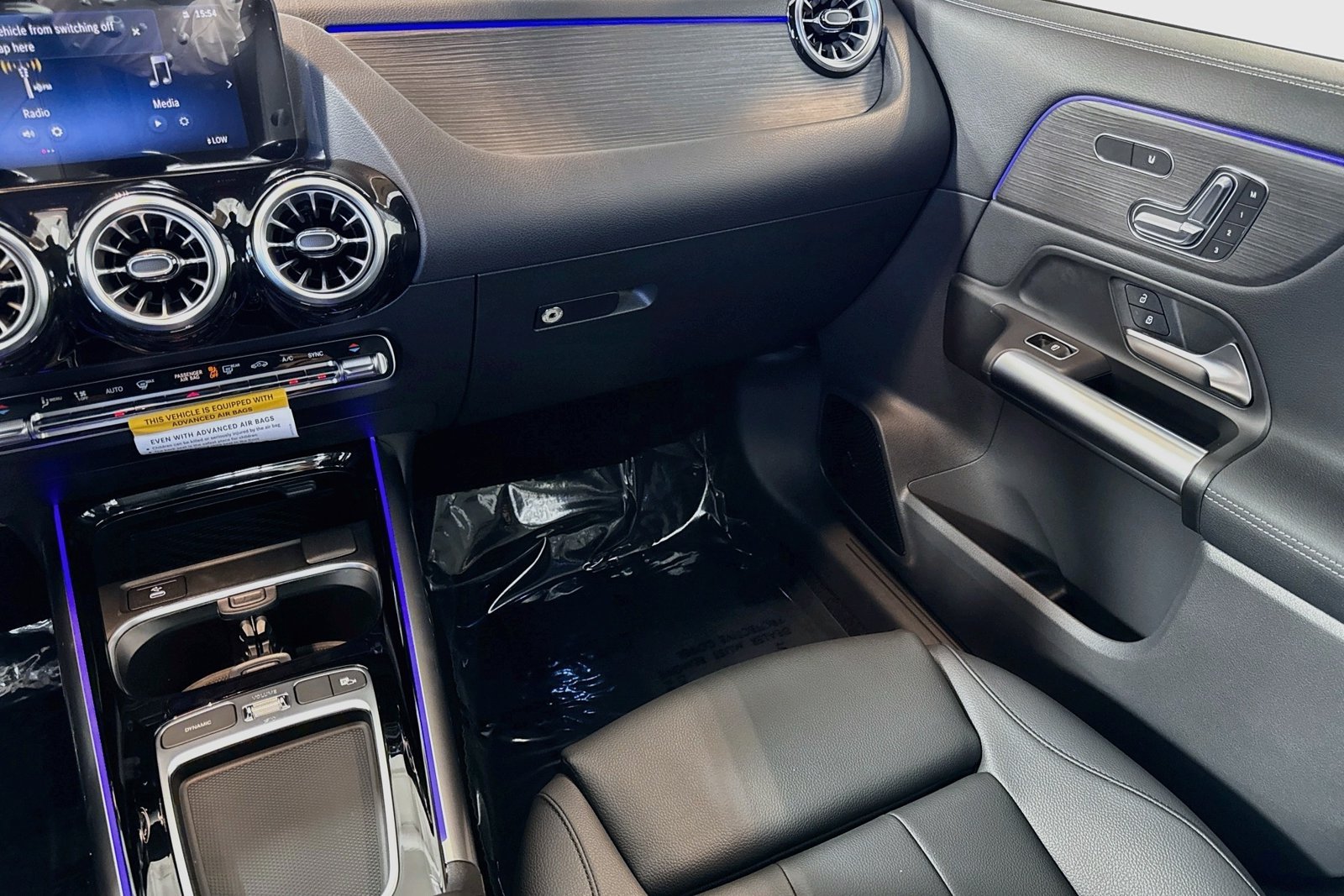 New 2026 Polar White Mercedes-Benz GLA 250 image 20