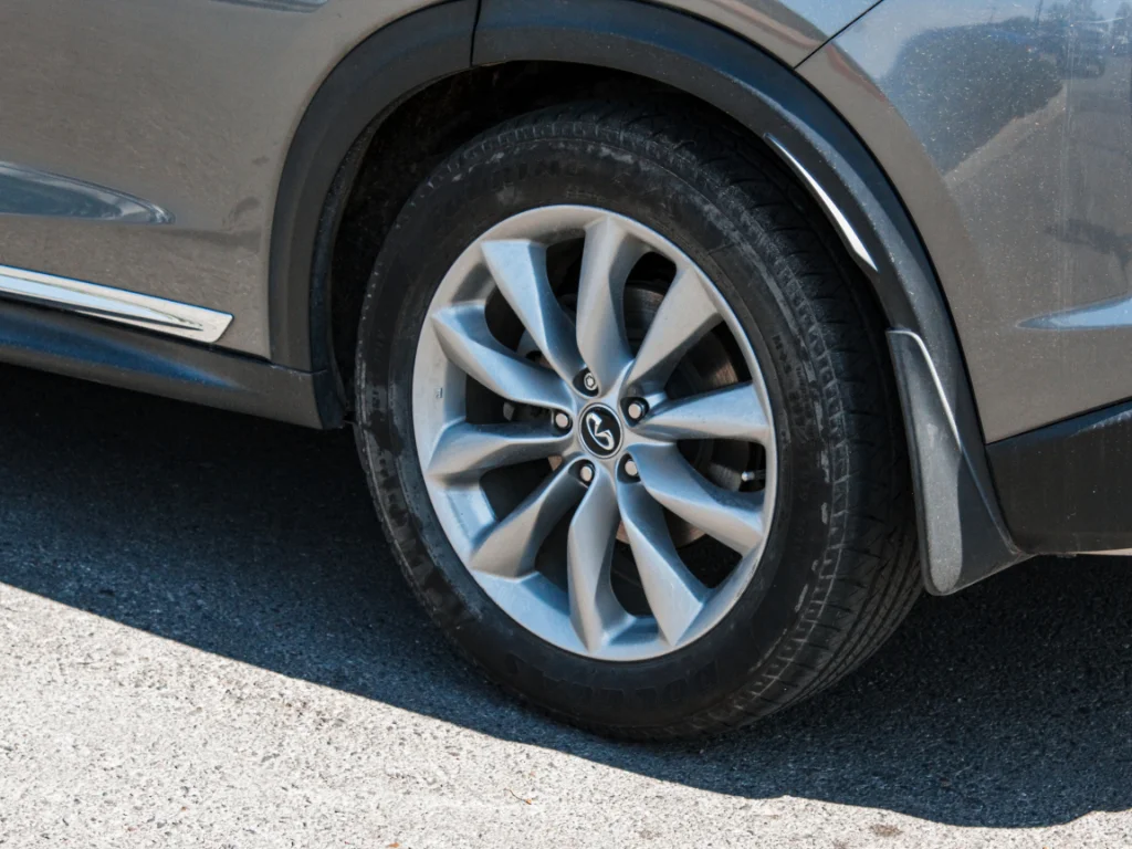 Used 2019 Graphite Shadow INFINITI ESSENTIAL image 7