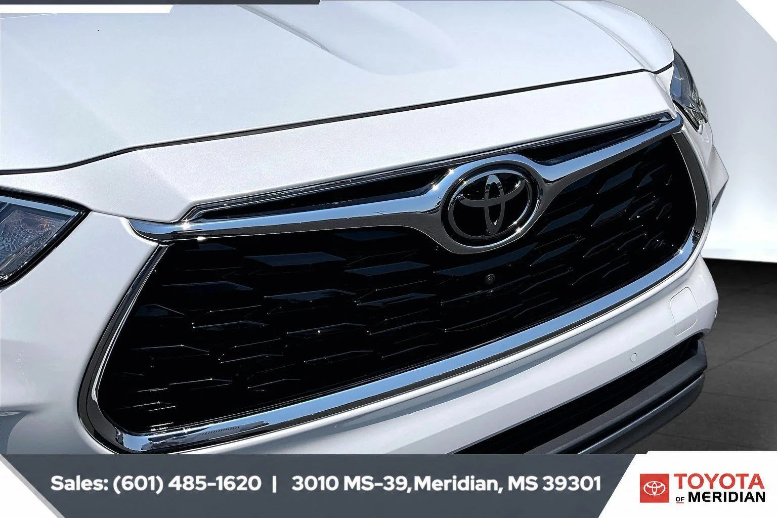 Used 2022 Wind Chill Pearl Toyota Platinum image 22